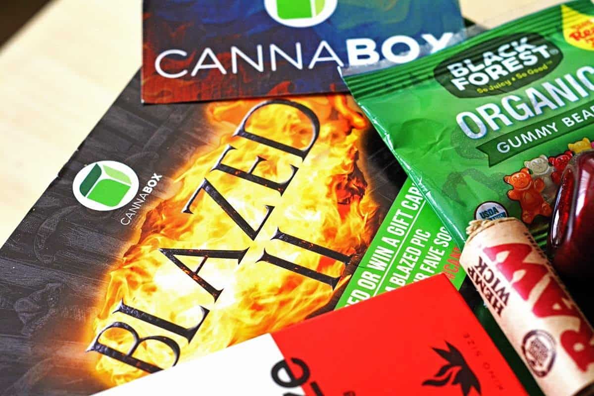 Cannabox Monthly Themed Boxes - Image of: May Blazed II Game of Thrones inspired Cannabox