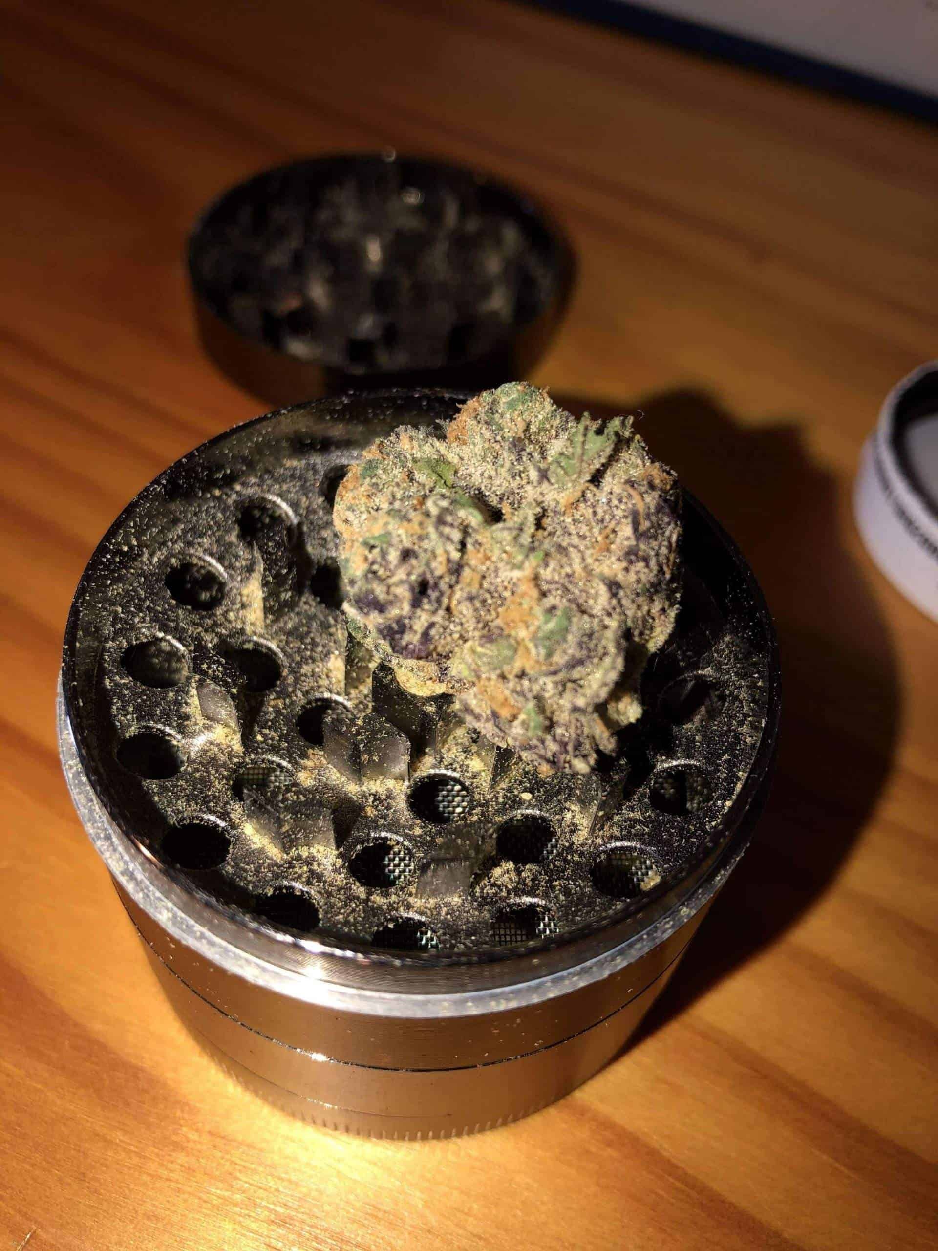 Choosing the Next Best Herb Grinder For Your Weed Kit