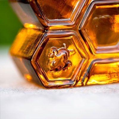 Cannabox Honeycomb Bong Close Up
