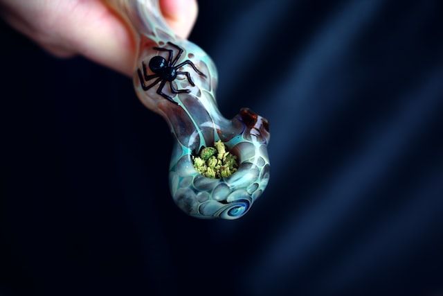 cleaning cannabis pipes is important