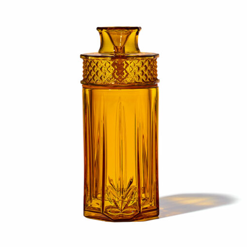 NWTN Home Highball Gravity Water Pipe showcasing elegant design and functionality, made from durable borosilicate glass for everyday smoking. - Honeycomb